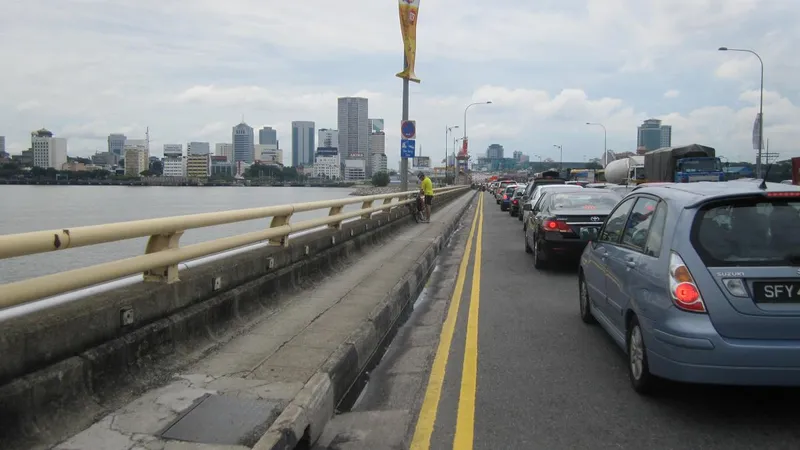 Walking from Singapore to Johor Bahru (JB)
