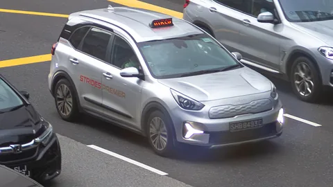 Strides Premier silver Kia Niro